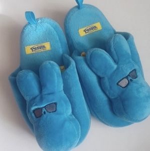 Peeps bunny slippers unisex plush bunny slippers size M (1-2) peeps with shades